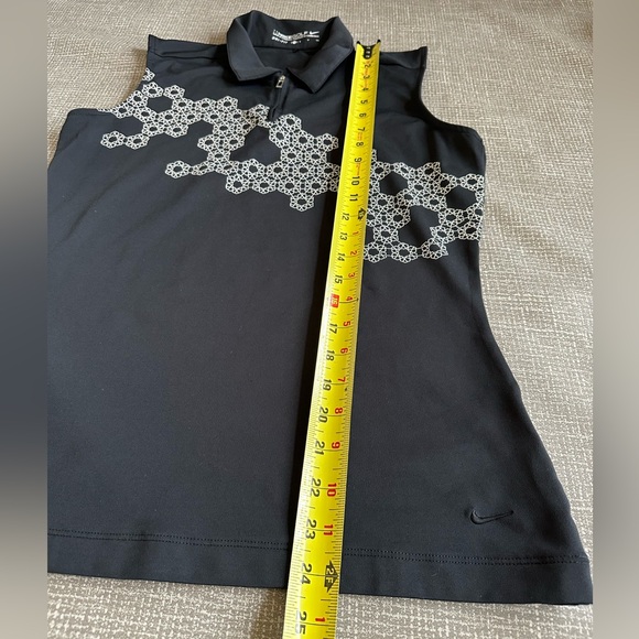 Nike Golf Women’s Golf Dri Fit Sleeveless Top size Small Black and white - Picture 8 of 10